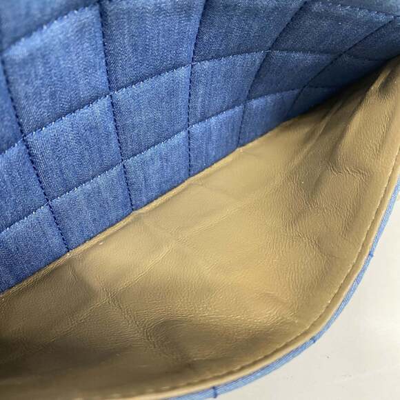 CHANEL Blue Shoulder Bag - Picture 10 of 16